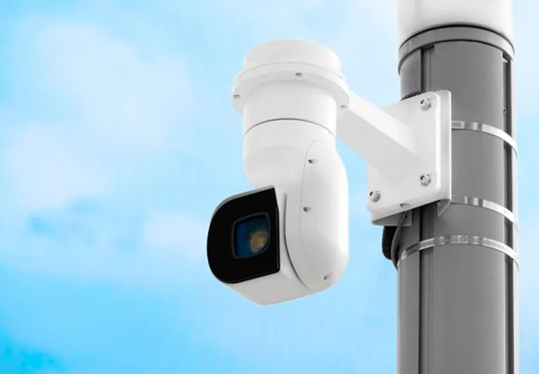 Soporte Adaptador de Montaje en Poste para Cámaras Bullet CCTV